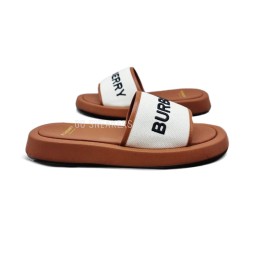 Burberry Flip-flops Brown/White